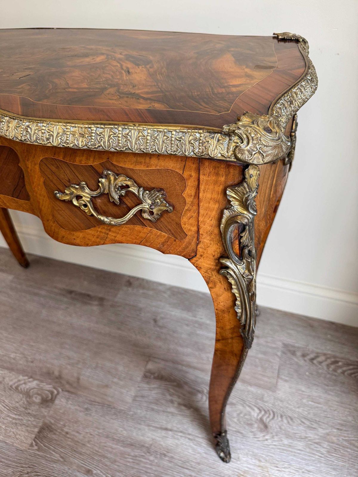 Antique French Louis XV Style Burl Walnut Hallway Console Table Gilt photo 2750.0