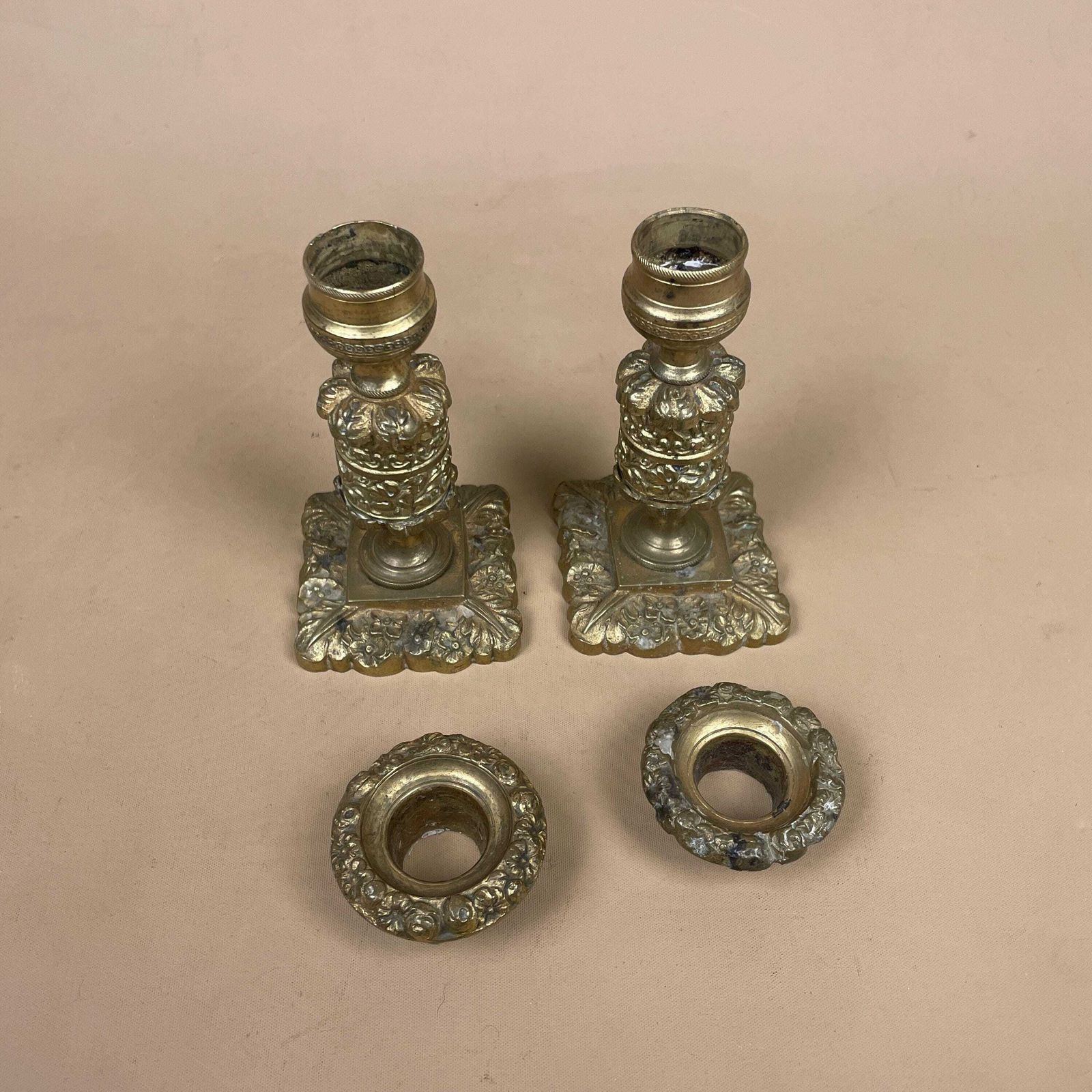 photo furniture Antique Matching Pair Of Gold Brass Metal Candlestick Candle Stick Holder Vintage Column Taper Dinner Candlesticks Square Base Column Ornate