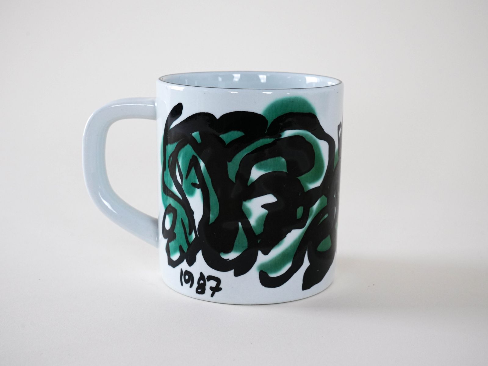 Porcelain Mug, Danish Design, 1987, Designer: Mogens Andersen, Manufacturer: Royal Copenhagen photo vinterior