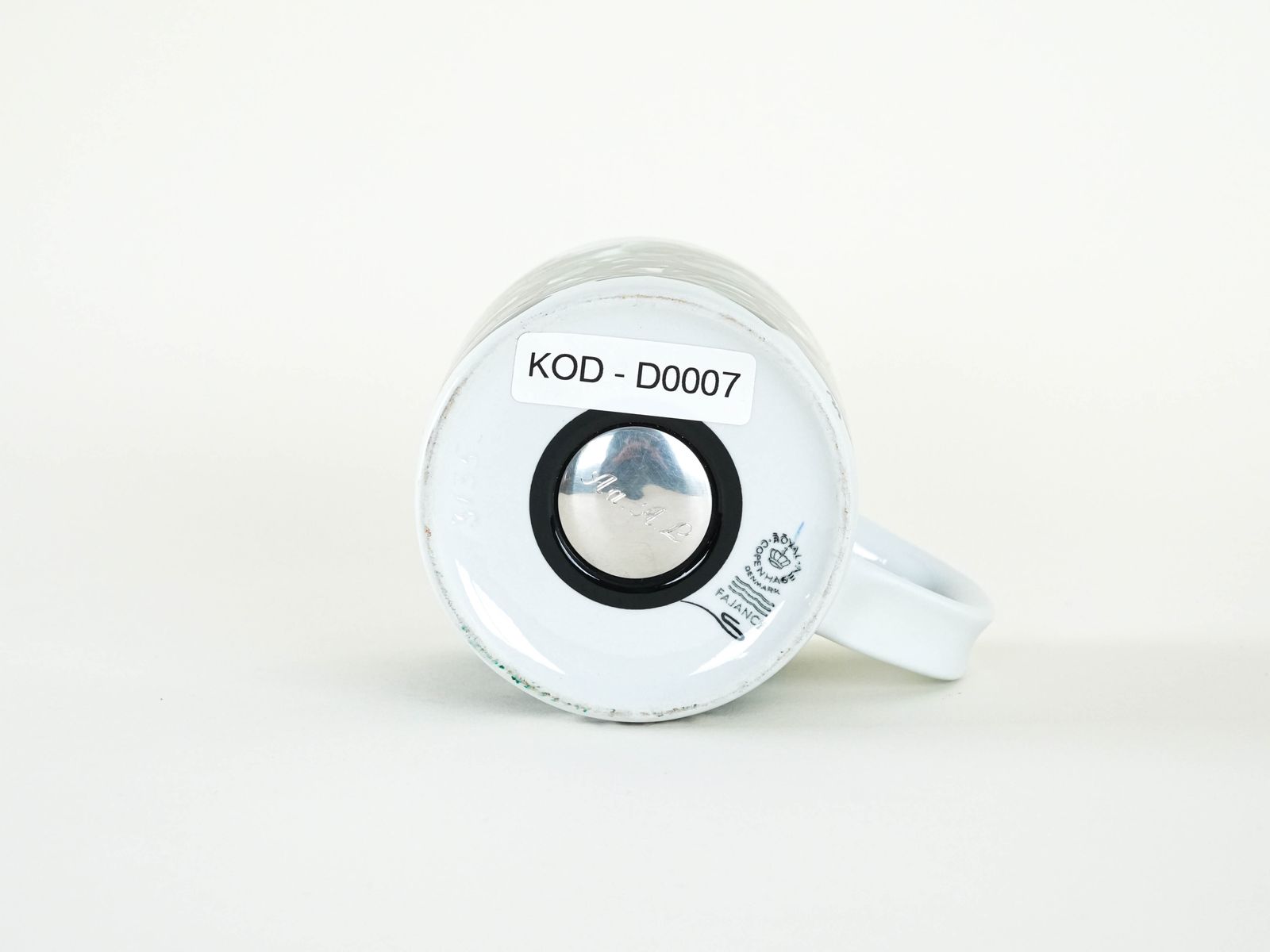Porcelain Mug, Danish Design, 1987, Designer: Mogens Andersen, Manufacturer: Royal Copenhagen photo vintage