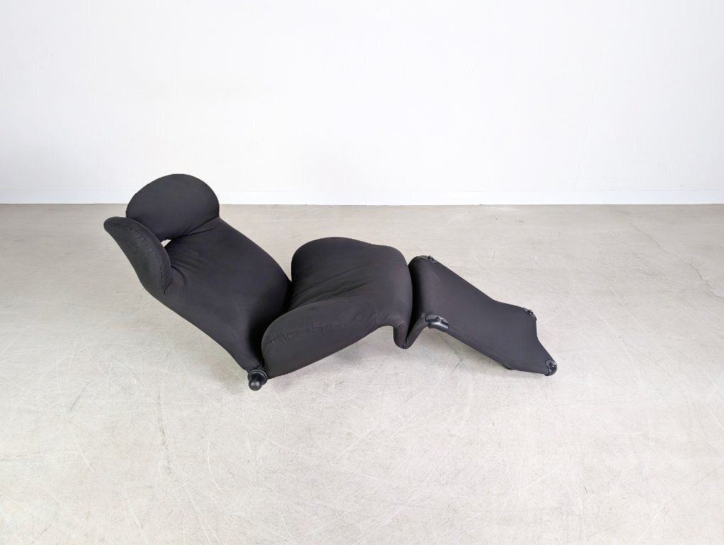 Original Cassina Wink Chair Toshiyuki Kita Black Fabric photo vintage