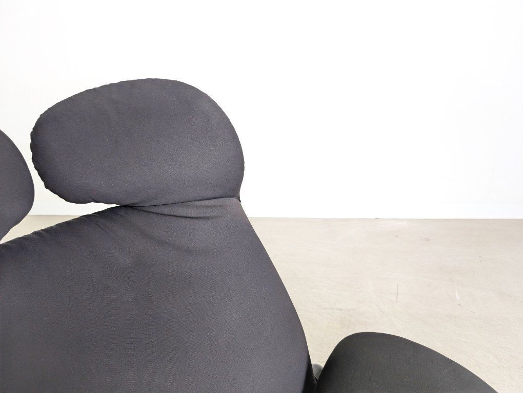 photo furniture Original Cassina Wink Chair Toshiyuki Kita Black Fabric