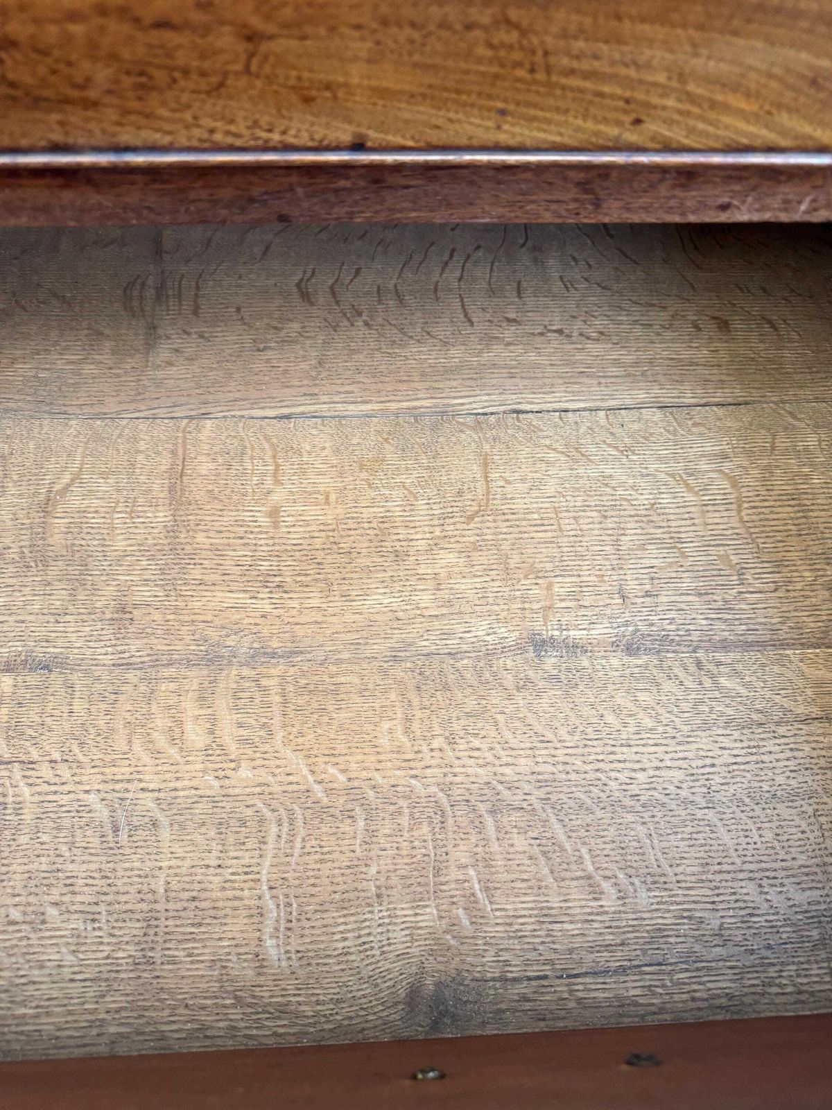 photo vintage Antique Georgian Solid Wood Extra Large Chest Of Drawers