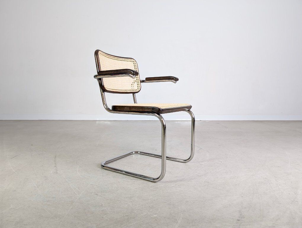 photo furniture Original Thonet Cantilever Chair S64v Marcel Breuer Design Chair Brown