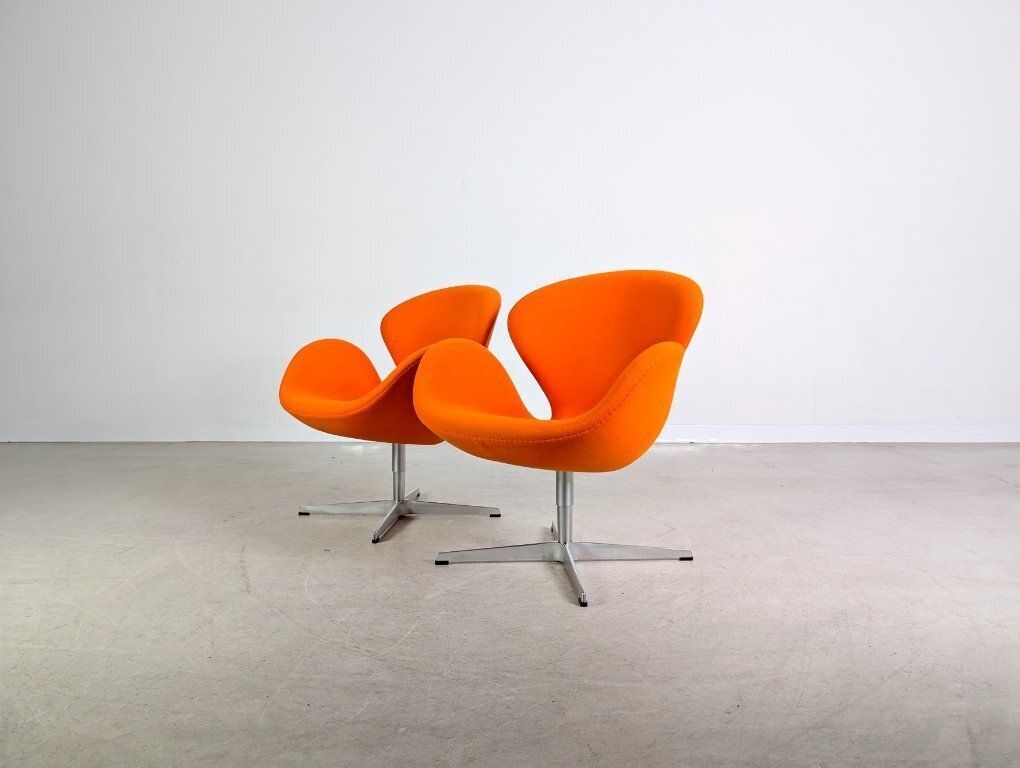 2x Original Fritz Hansen Swan Chair Arne Jacobsen Fabric Orange photo 1990.0