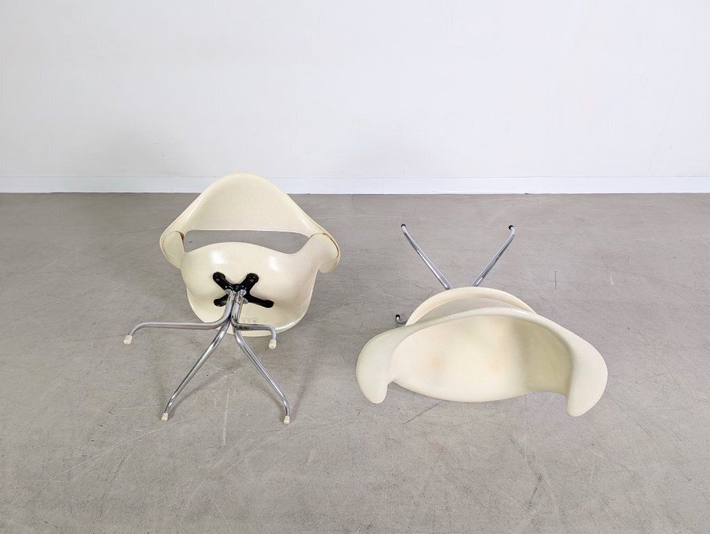 photo furniture 2x Daf Swag Leg Arm Chair Charles Eames George Nelson Herman Miller