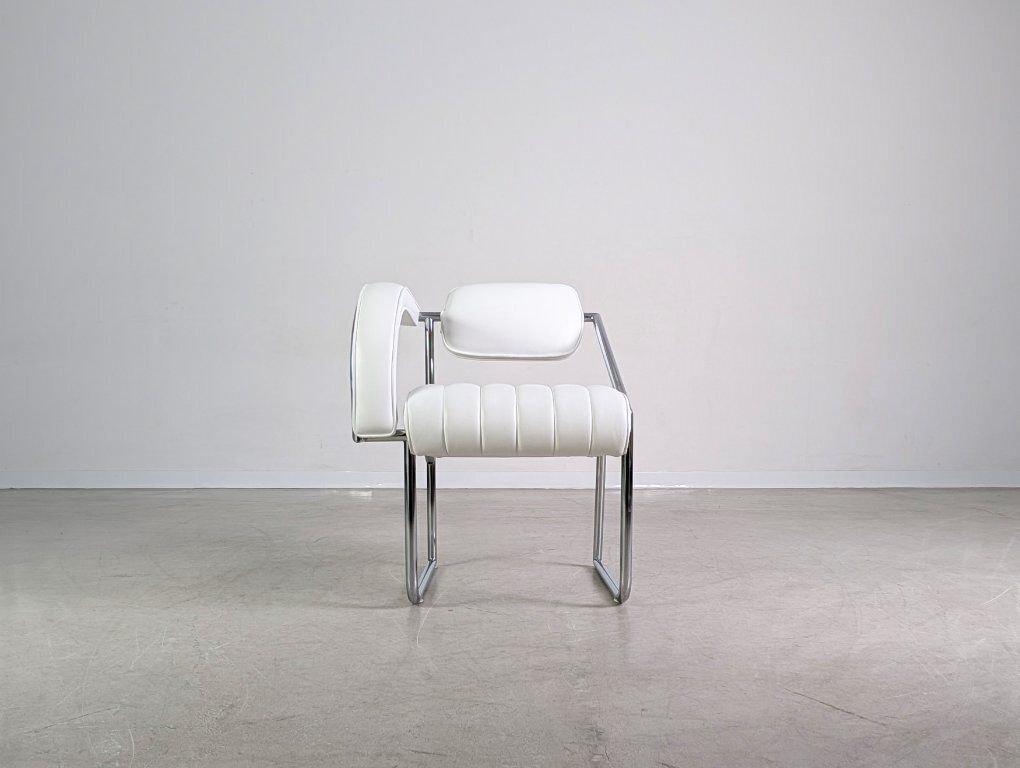 Eileen Gray Non Conformist Chair, White, Vereinigte Werkstätten Munich photo for sale