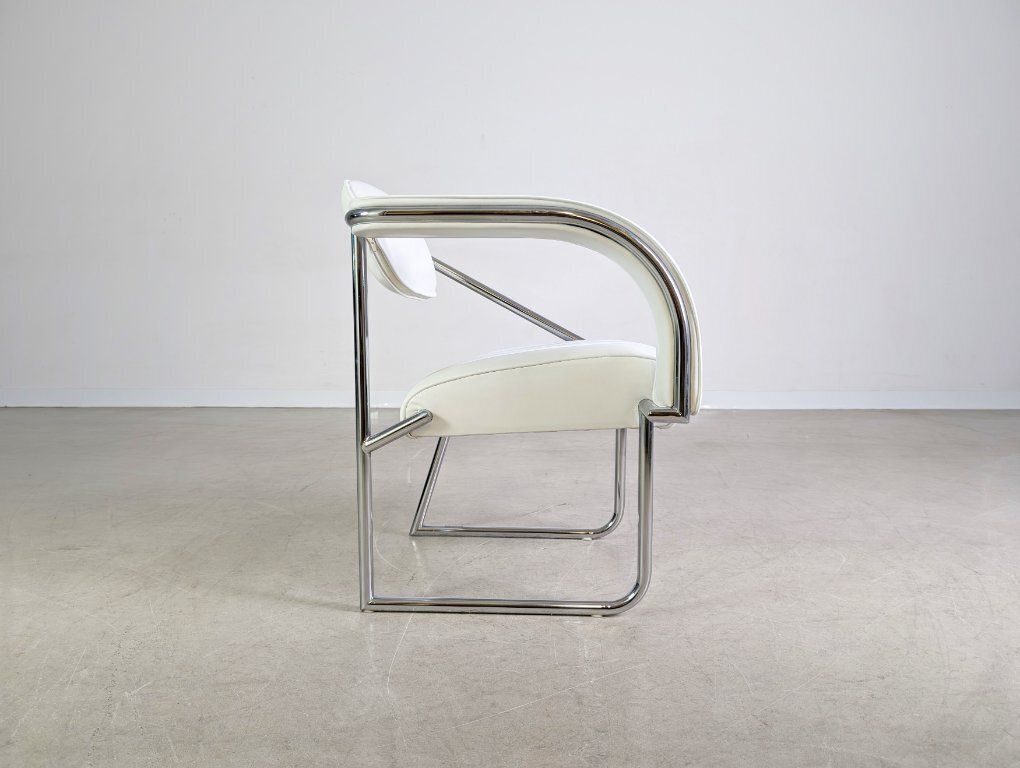Eileen Gray Non Conformist Chair, White, Vereinigte Werkstätten Munich photo buy