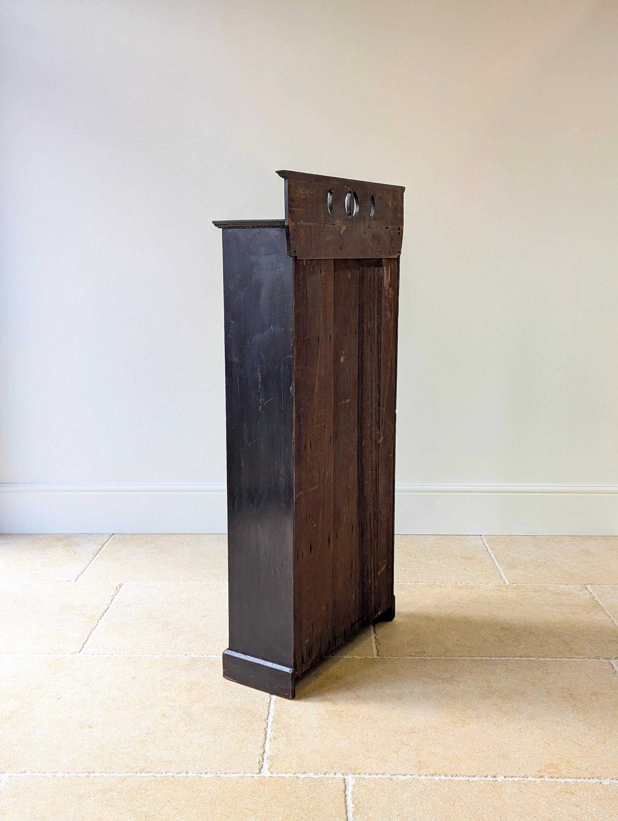 photo vinterior Antique Late Victorian Stained Pine Bookcase C.1890