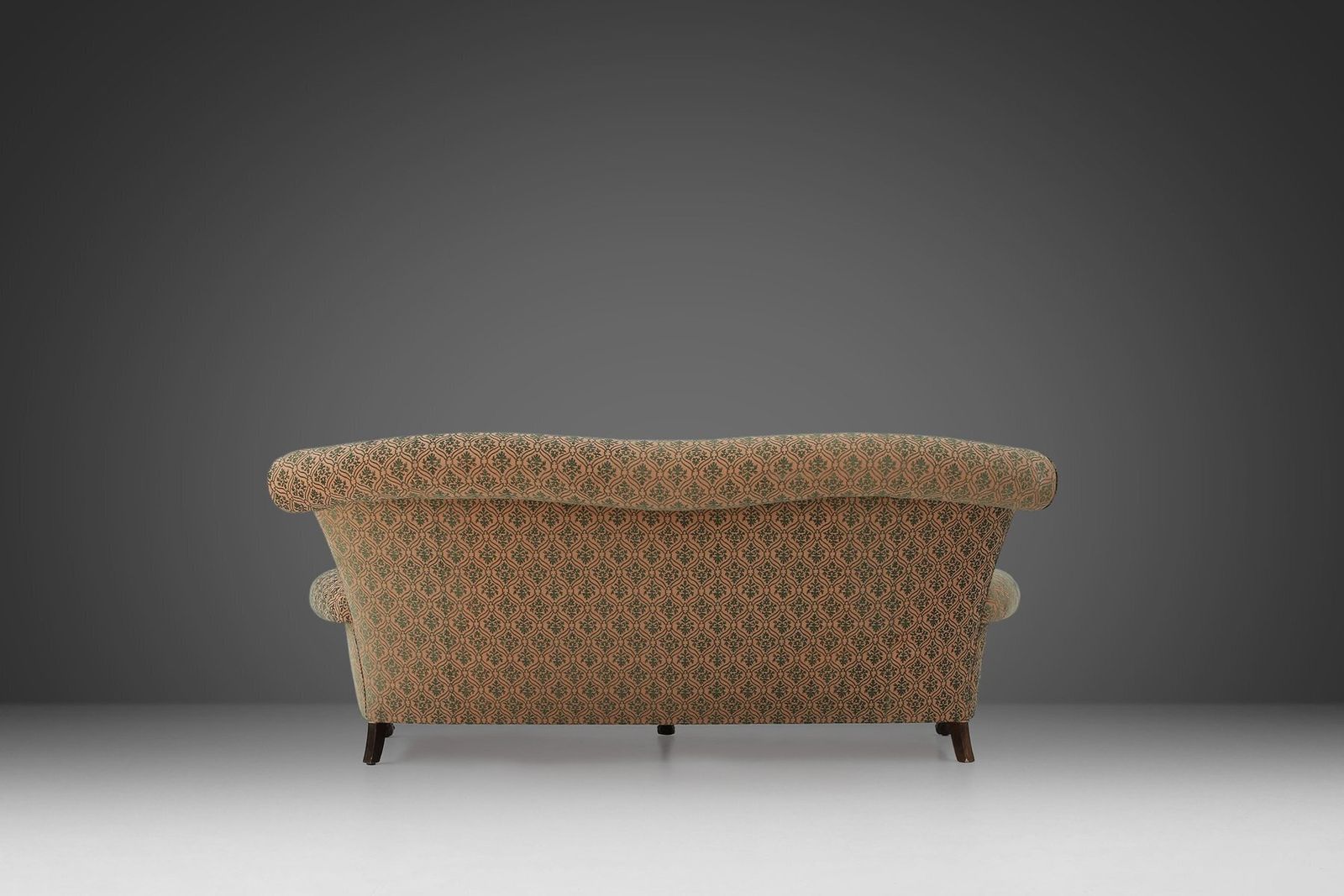 photo vintage Large Set Of Victorian Sofa And Ottoman, United Kingdom, 1890s, Set Of 2