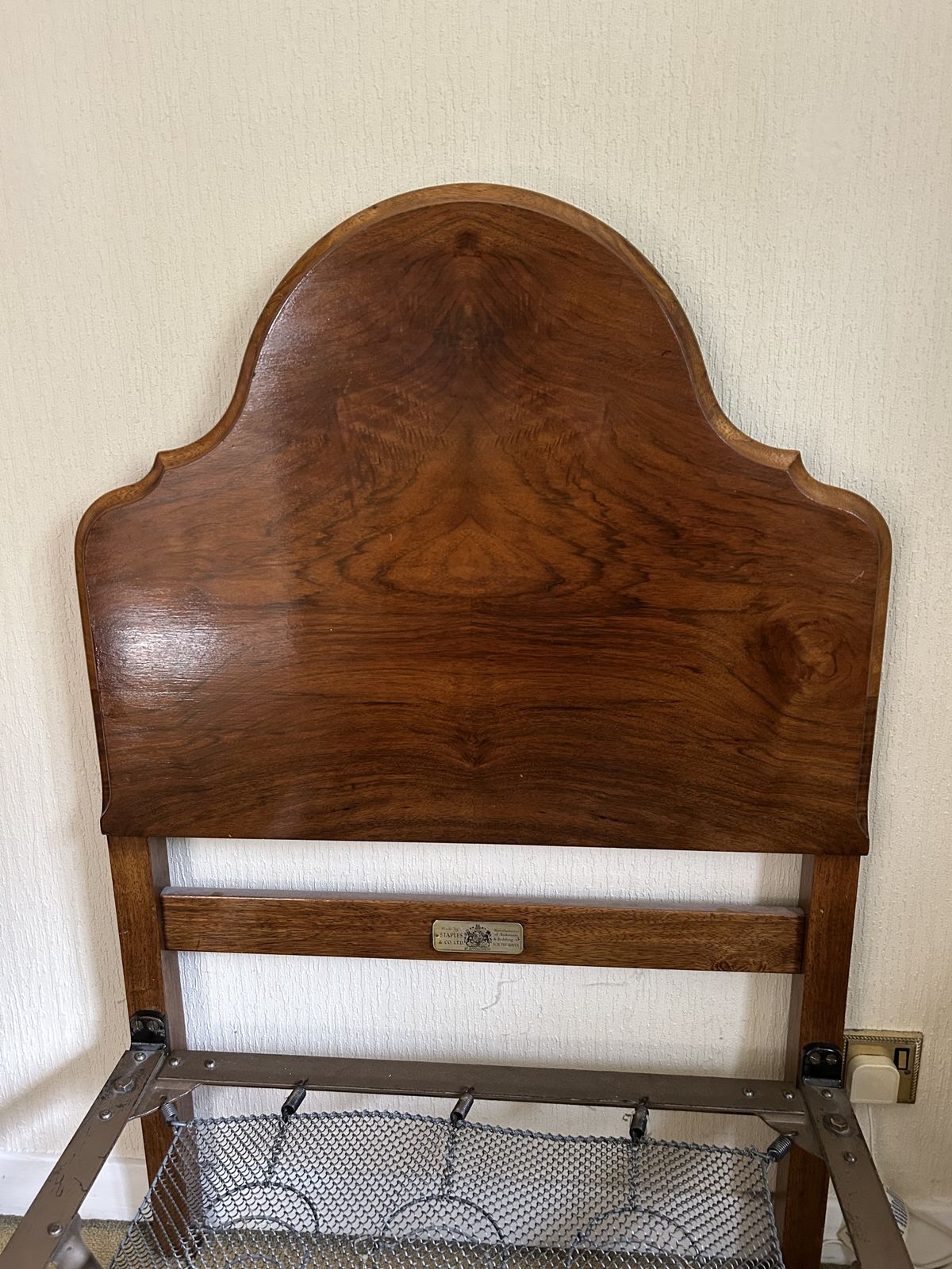2 Staples & Co Single Beds With Steel Bases, 1 Mahogany. 1 Yew. Very Good Condition photo 800.0