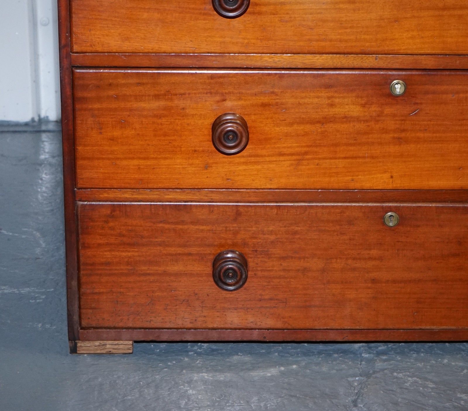 Large Early Victorian Chest Of Drawers With Original Knobs And Locks photo vinterior
