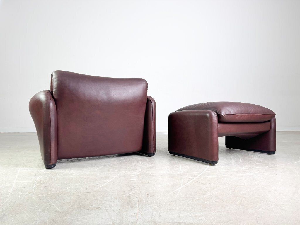 Furniture 2x Cassina Maralunga Armchair + Ottoman Vico Magistretti Leather Brown photo