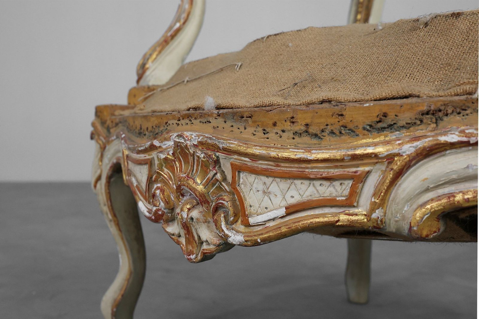 photo vinterior French Louis XV Armchairs In Carved Wood, Set Of 2