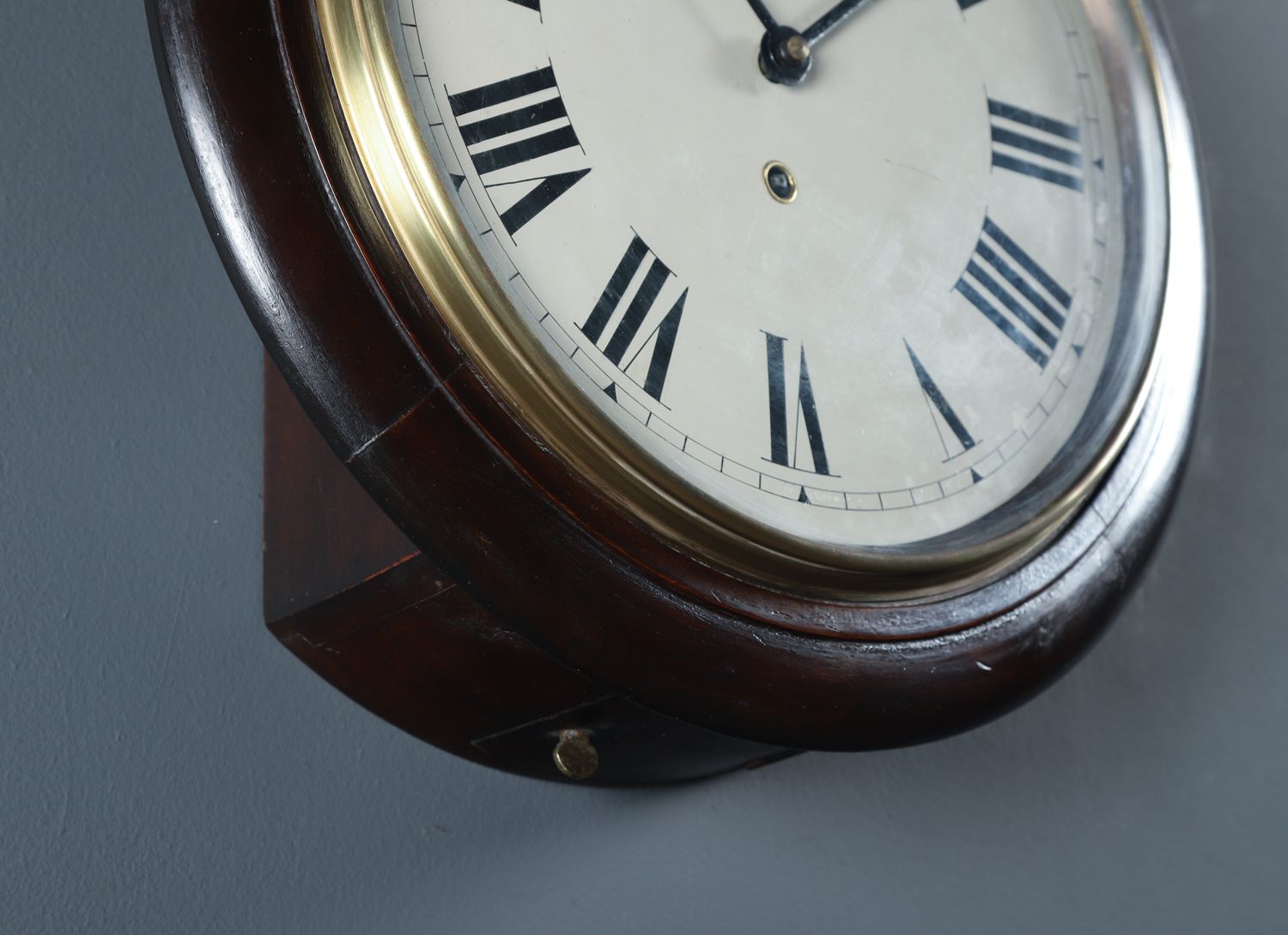 Antique 15½" Mahogany Utility Railway Station / School Round Dial Wall Clock (Timepiece) photo vinterior