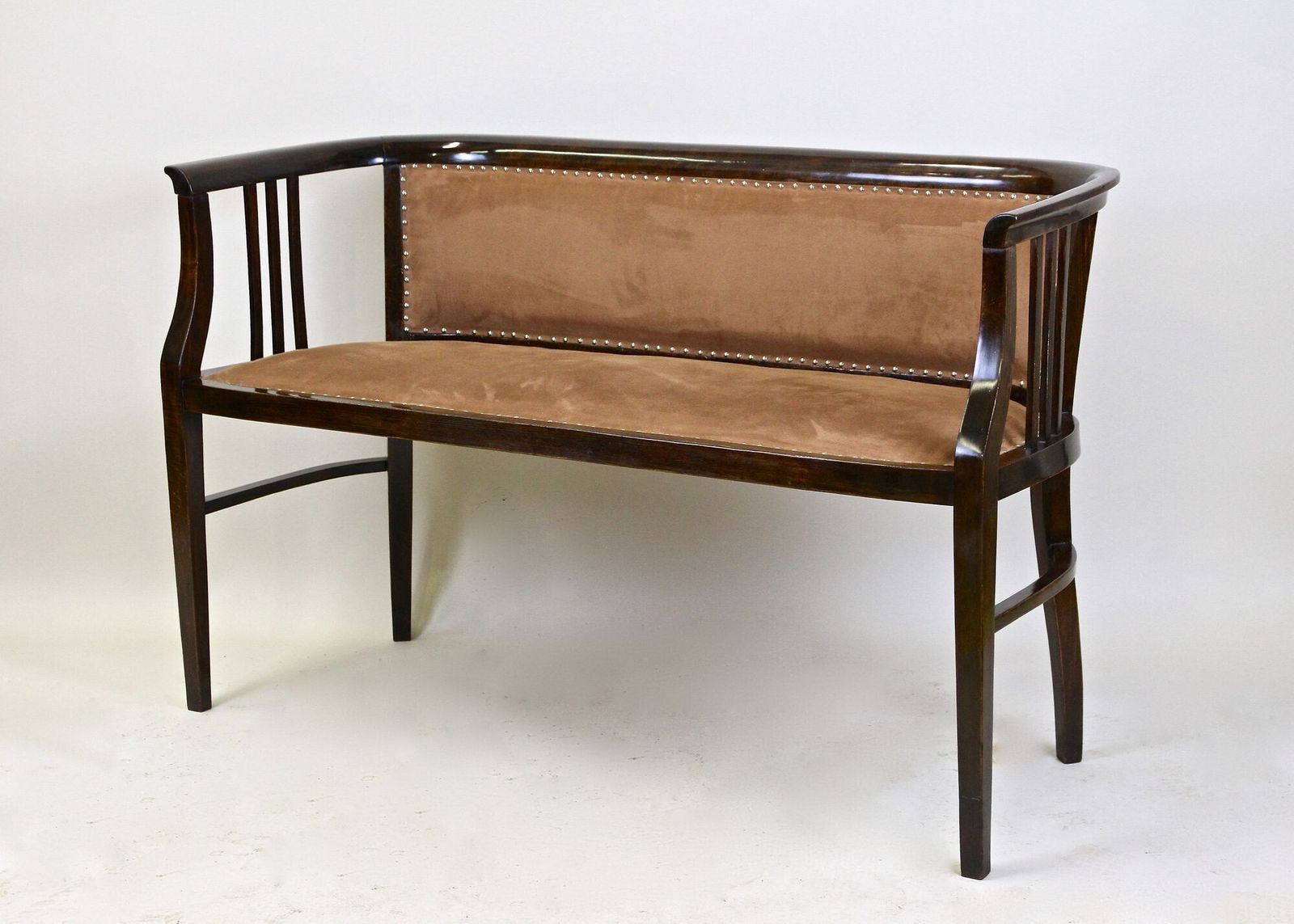 photo vinterior 20th Century Art Nouveau Bench   Bentwood, Newly Upholstered, Austria Circa 1910