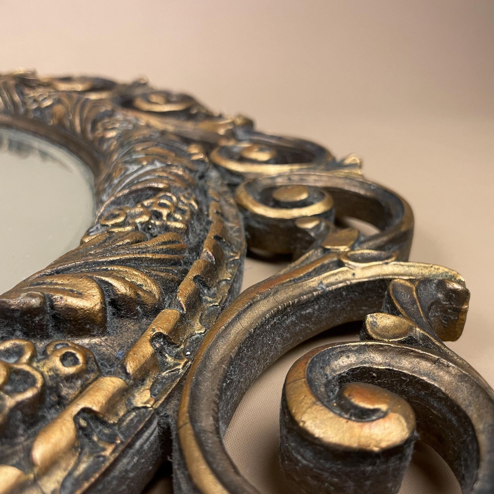 Aisonia Gold Round Mirror Ornate Hollywood Regency Wood Resin Frame Rococo Baroque Style Convex Decorative Hallway Made In England photo vintage