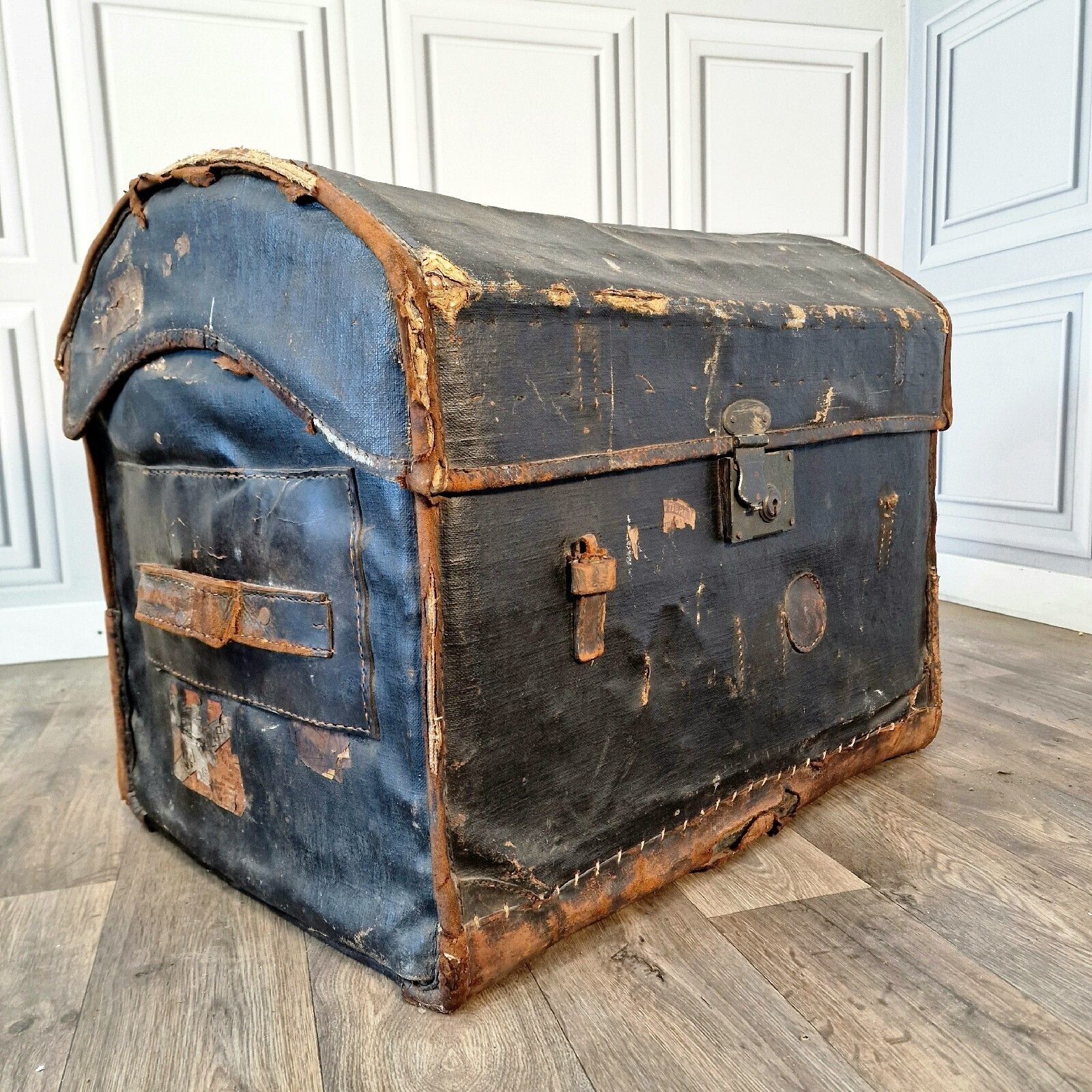 Antique Vintage Steamer Trunk Pirate Chest Travel Wooden Banded Domed Storage