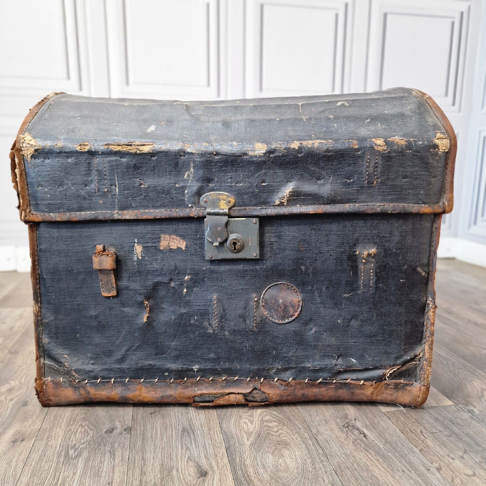 Antique Vintage Steamer Trunk Pirate Chest Travel Wooden Banded Domed Storage photo 130.0
