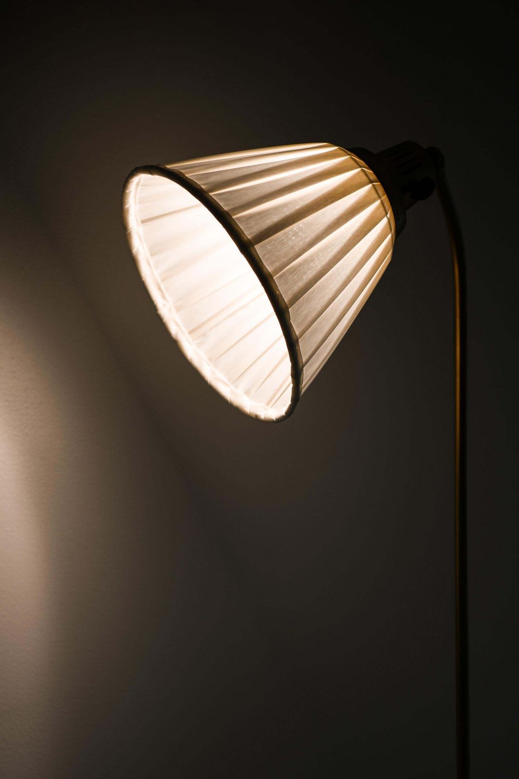 Floor Lamp In Brass And Metal By Hans Bergström, 1940s photo vintage