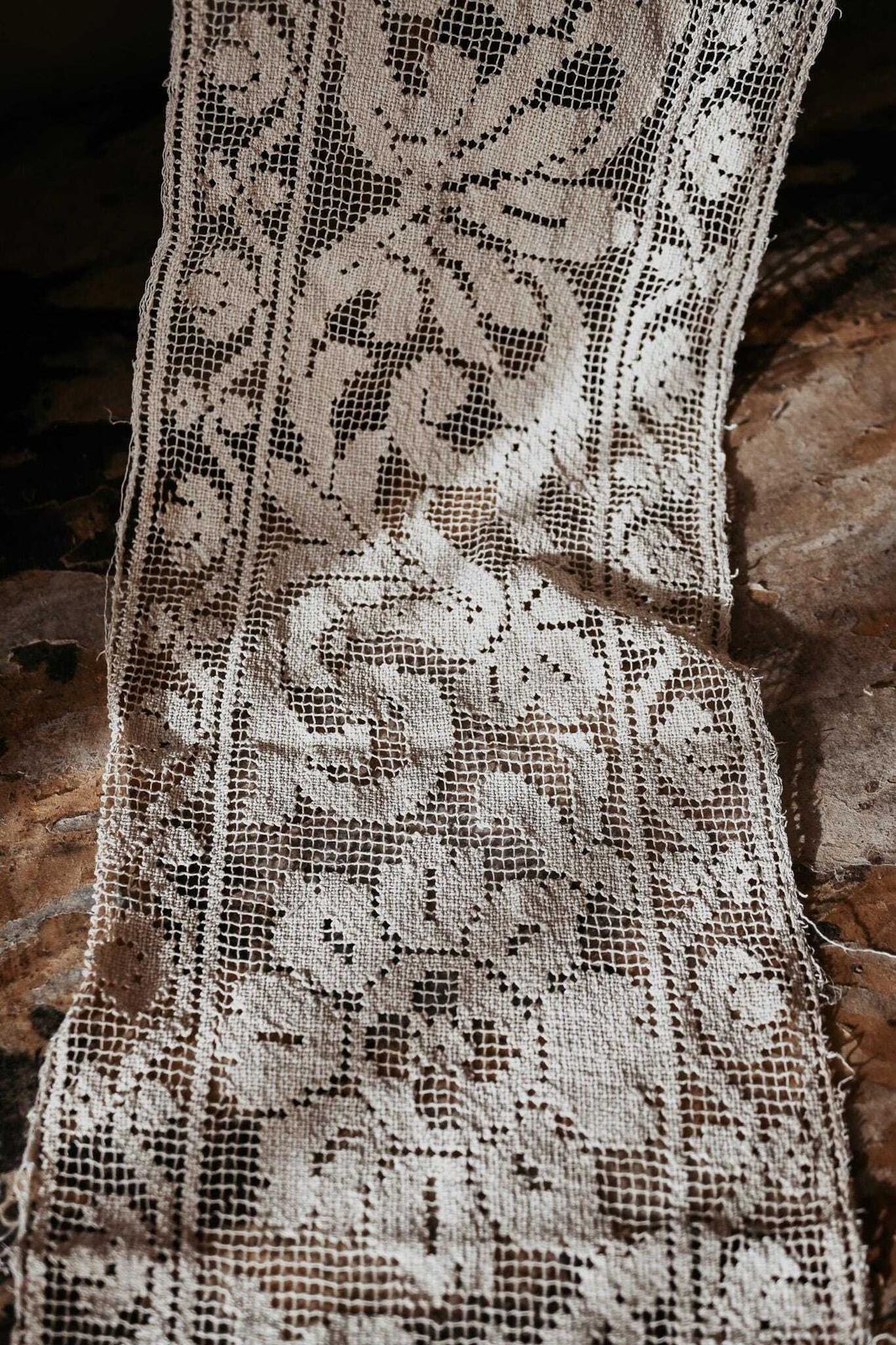 Antique Hand Knotted Filet Lace Runner   202cm Long Table Runner Or Curtain Panel photo Textiles