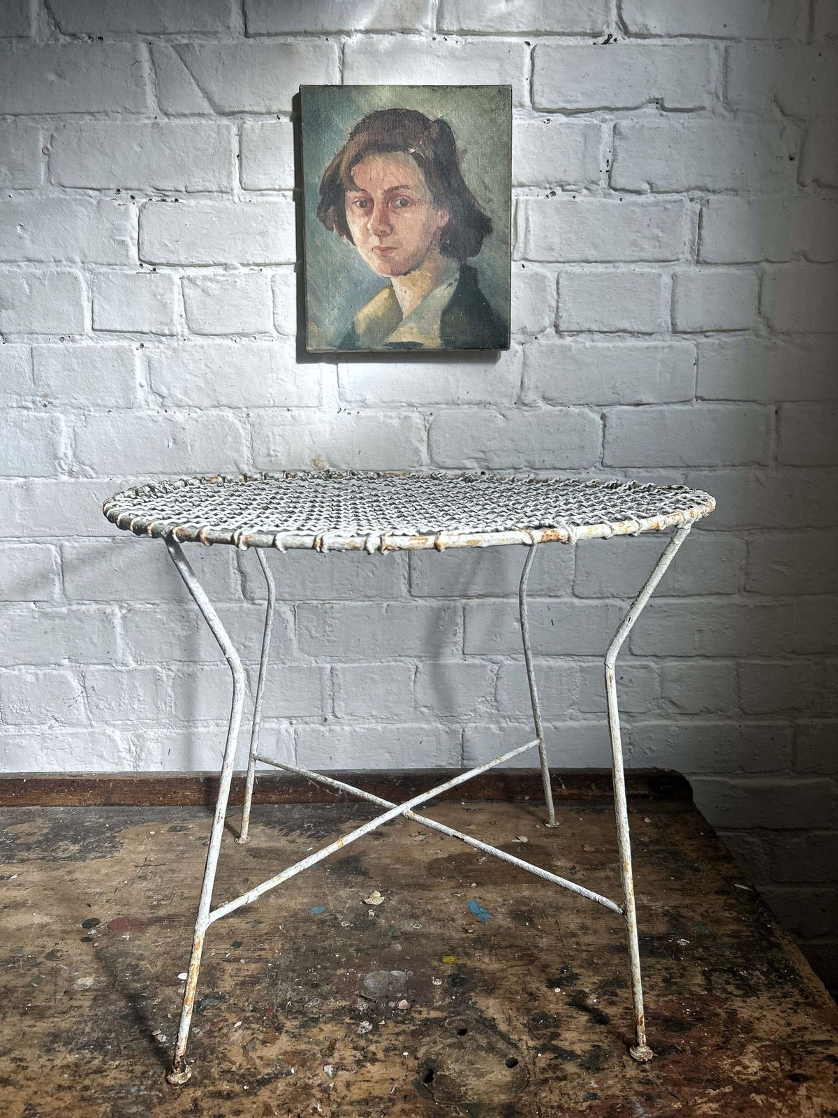 A Vintage Mid Century White Metal Wire 1950's French Garden Side Table.