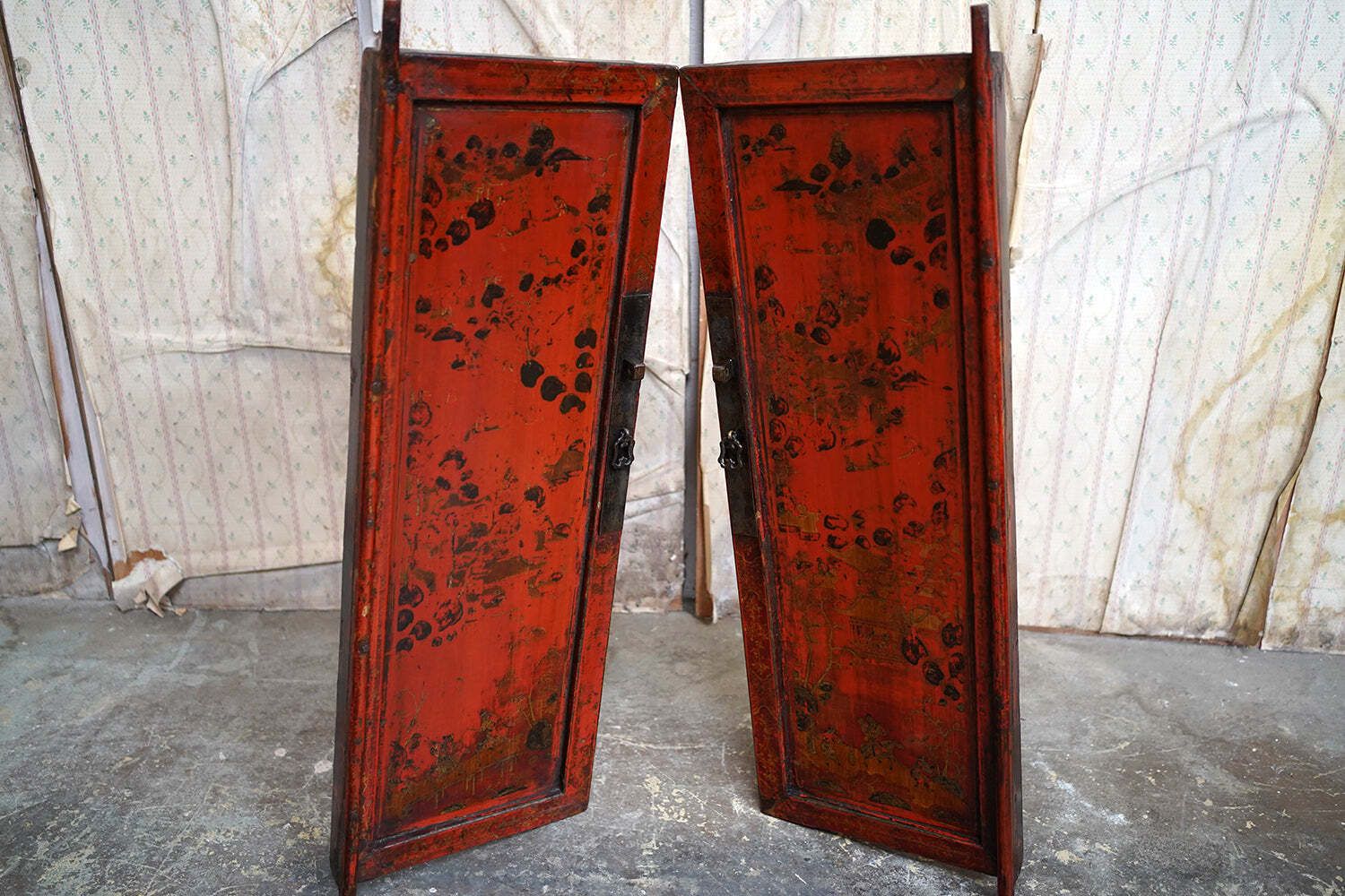 Home Fixtures A Pair Of Late 19thc Chinese Red Lacquer Chinoiserie Cabinet Doors C.1890 photo