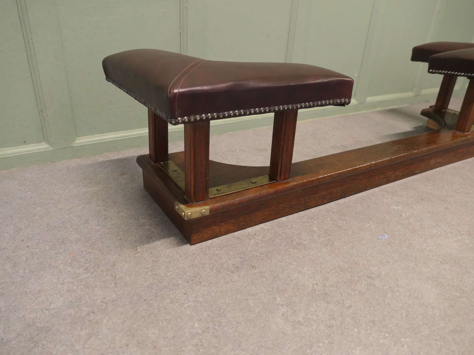 Arts And Crafts Oak And Leather Club Fender, Inglenook Fireside Seat. photo Home Fixtures