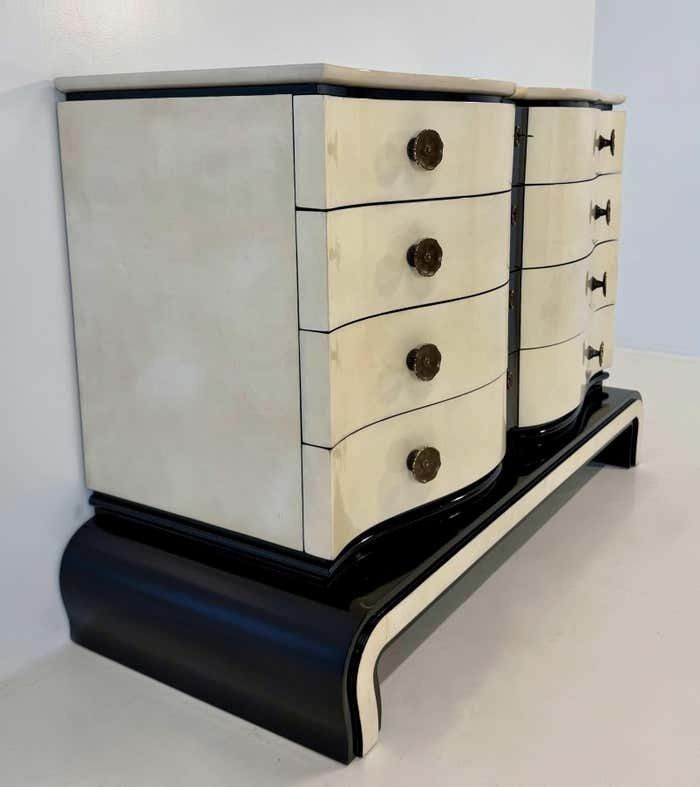 Art Deco Chest Of Drawers In Parchment And Black Lacquer Attr. Borsani 1940s photo vinterior