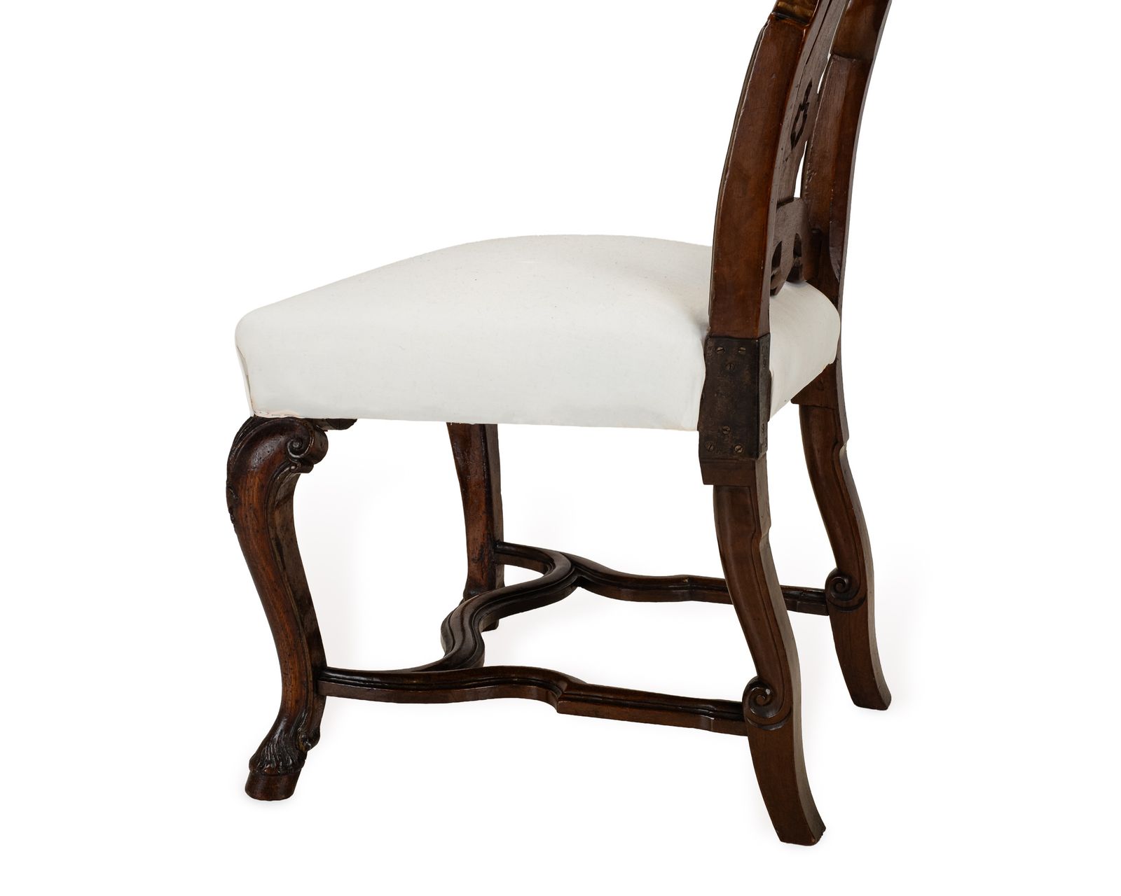 photo vinterior Set Of Six Anglo Dutch Walnut & Parcel Gilt High Back Dining Chairs In The Late 17th Century Queen Anne Taste, In The Manner Of Daniel Marot