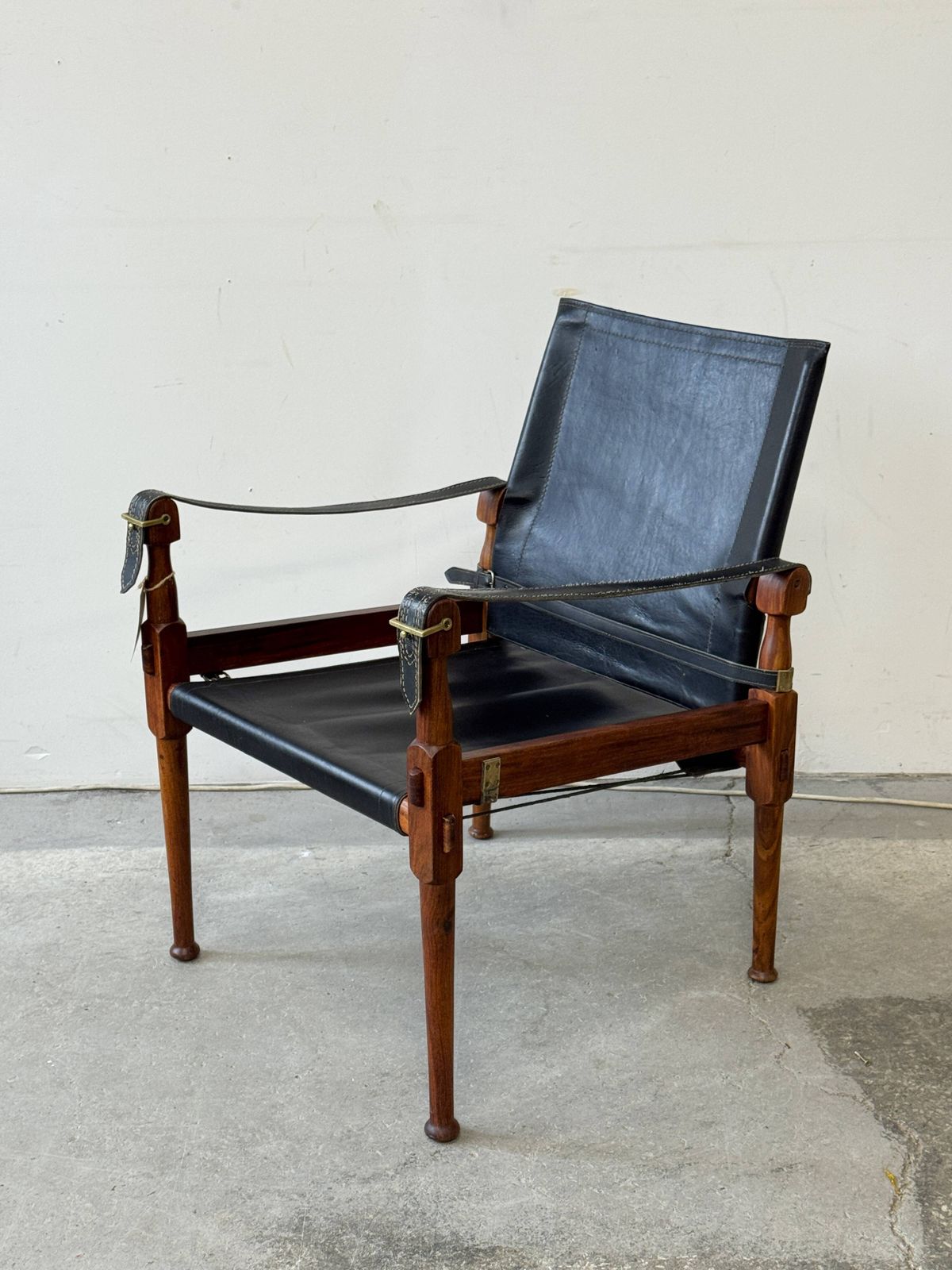 Safari Armchair M. Hayat And Bros Pakistan 1970s Vintage photo 1545.0