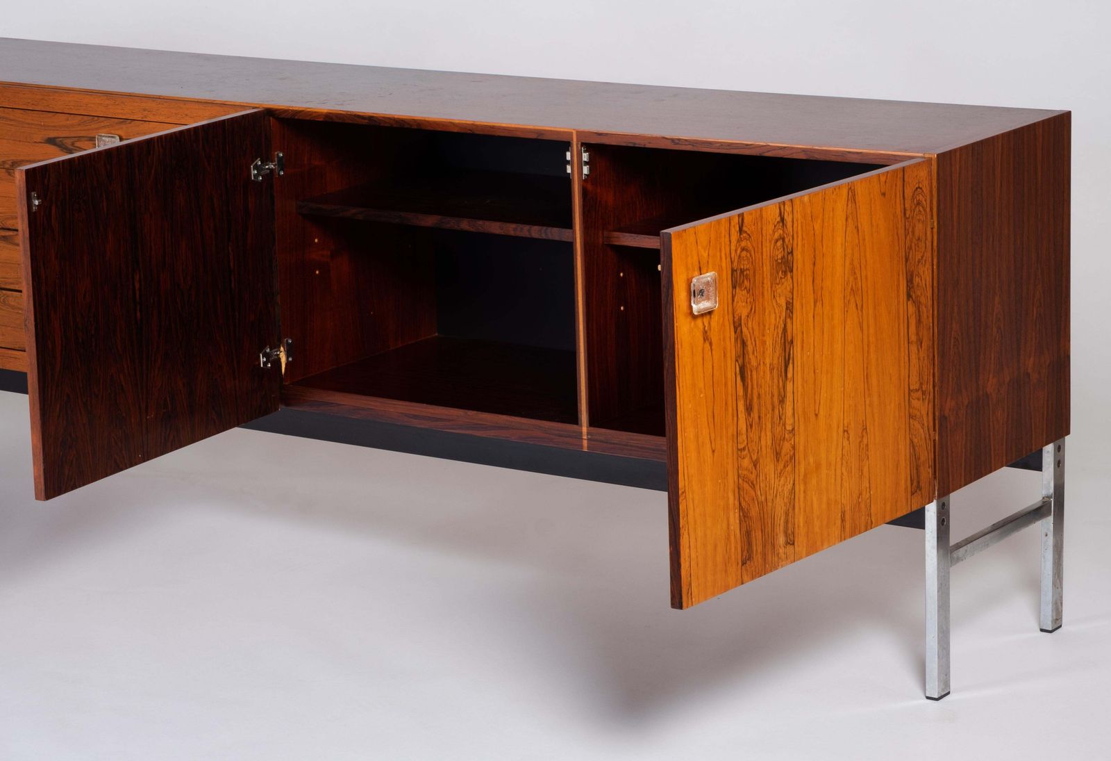 photo furniture Nederlands Palissander Dressoir Van Fristho Franeker, Jaren 1960