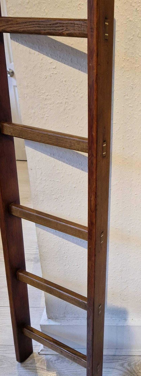 Wooden Ladder Display Blankets Towels, Rich Brown Woodgrain Finish photo vinterior