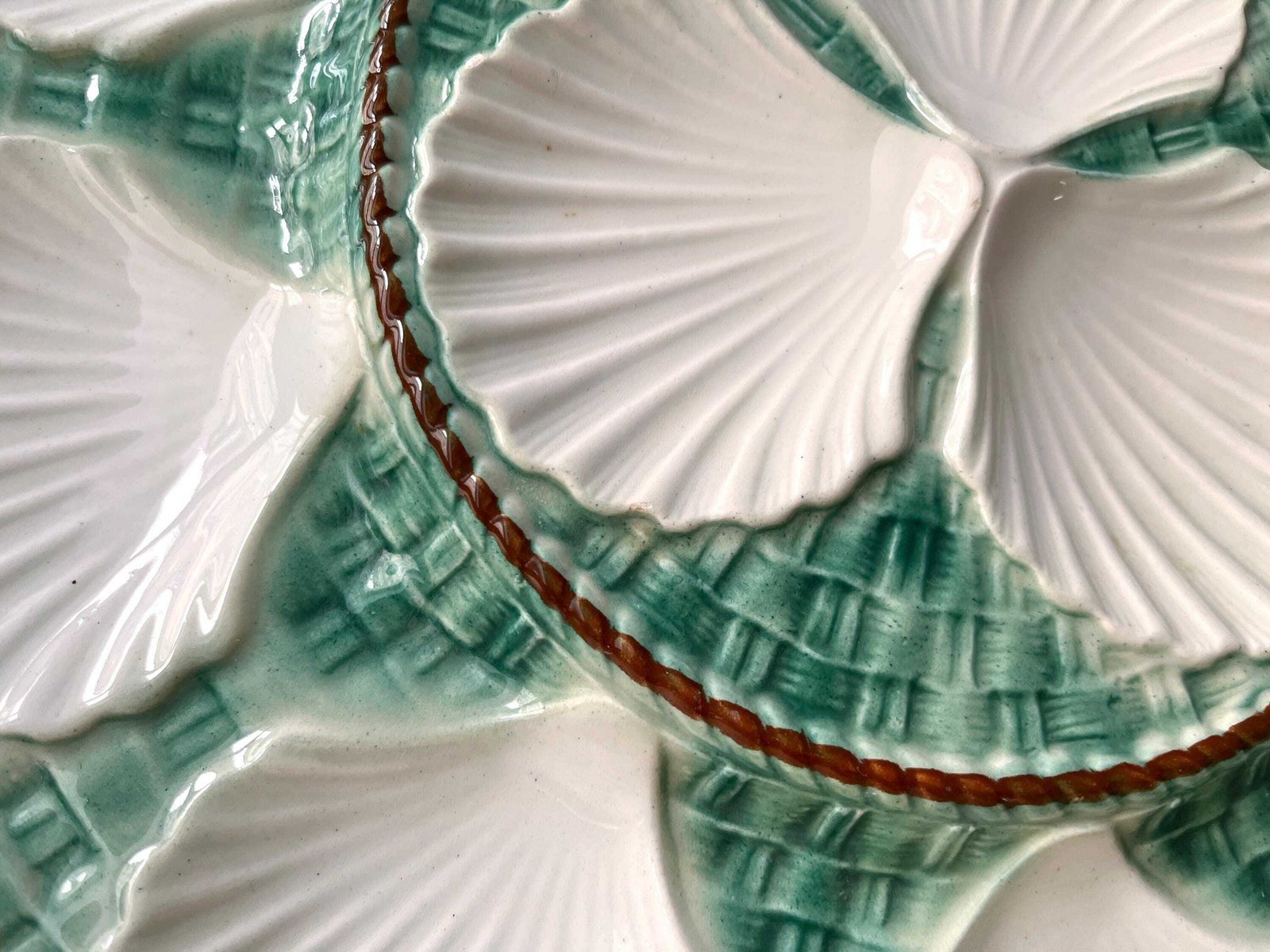 French Oyster Dish By Longchamp France 60s, Vintage Green Majolica, Large Seafood Plate photo vintage