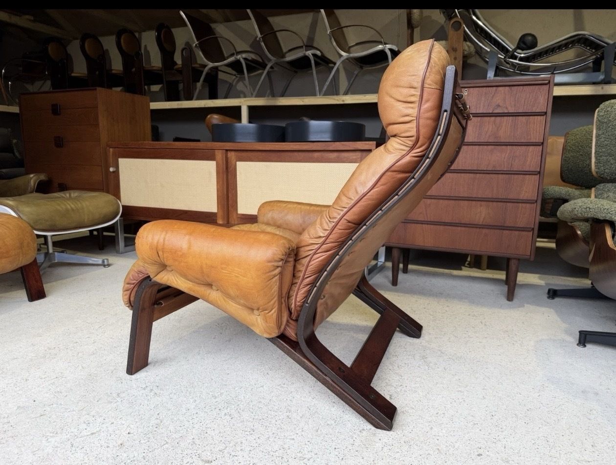 Mid Century Norwegian Tan Leather Lounge Chair By Oddvin Rykken photo buy