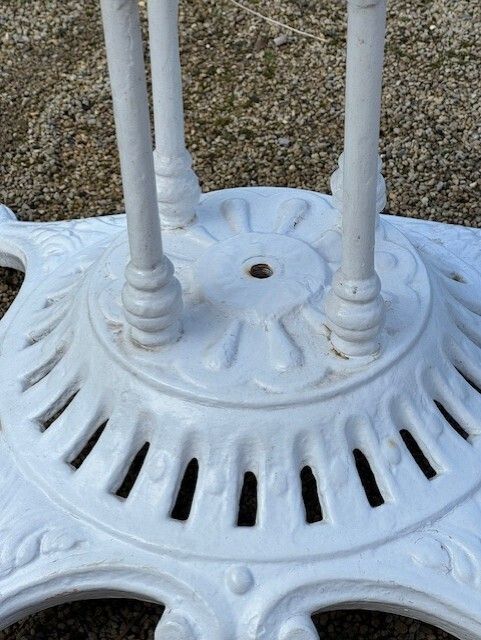 Set Of White Cast Iron Circular French Garden Table & Four Matching Chairs photo vintage
