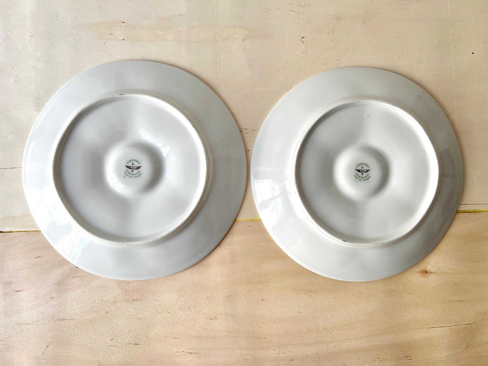 Set Van 2 Porseleinen Oesterplaten Van Louis Lourioux Uit Limoges, Jaren 1960 – Vintage Frans Serviesgoed photo vintage