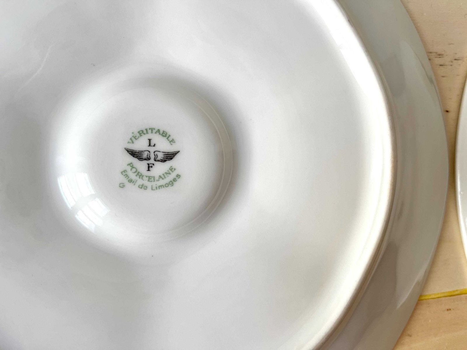 photo furniture Set Of 2 Porcelain Oyster Plates From Limoges By Louis Lourioux 60s, Vintage French Seafood Plates, Vintage French Tableware