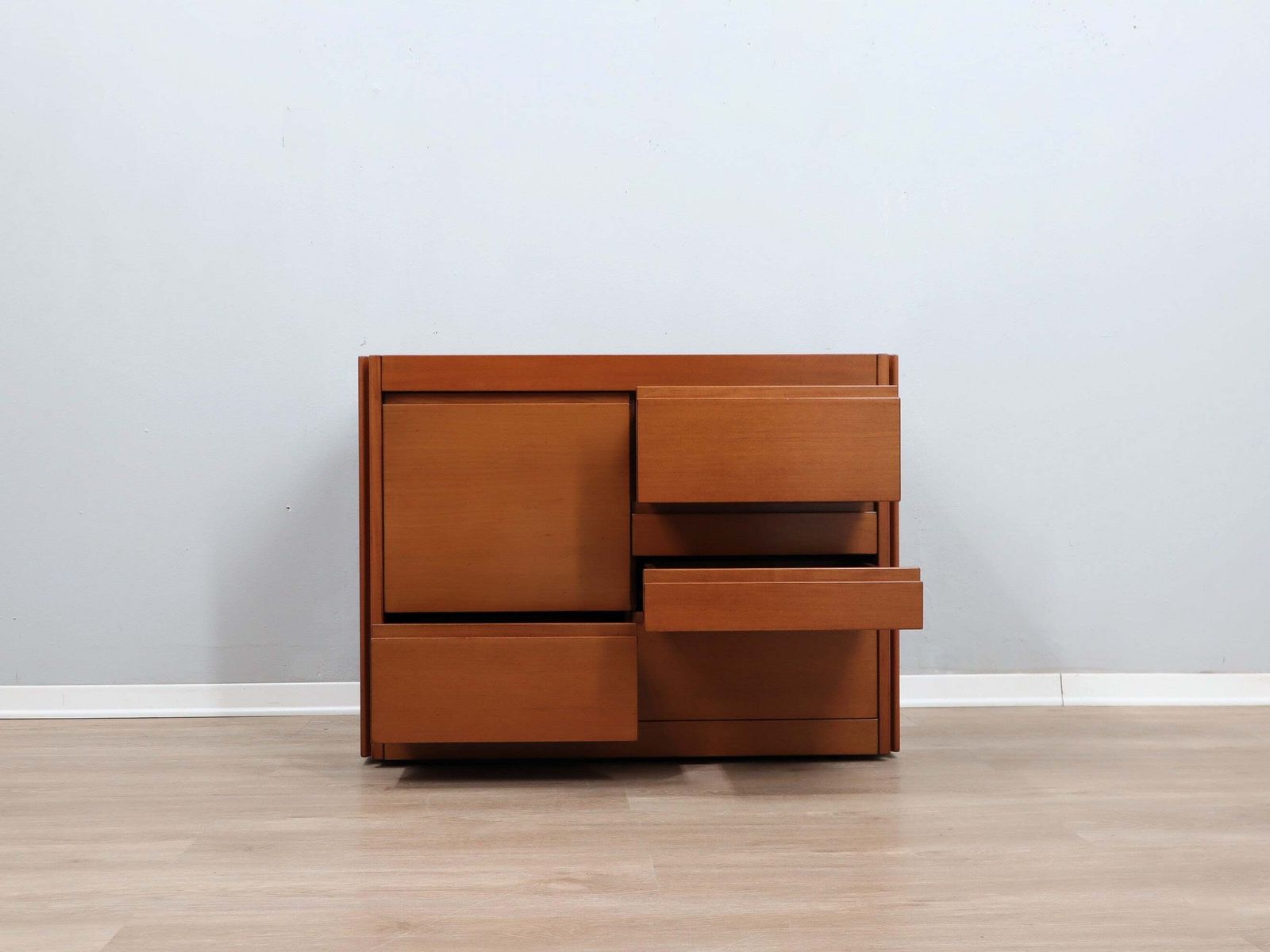 1970s Italian Walnut Angelo Mangiarotti 4d Series Cabinet Bar