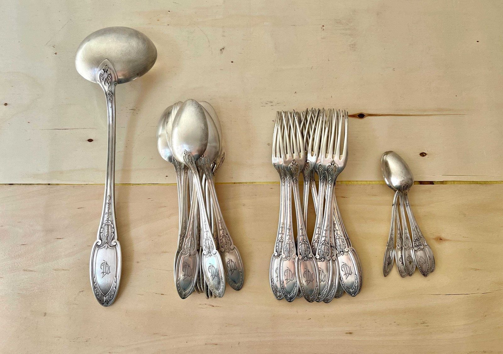 Art Nouveau Ercuis 30 Pieces Cutlery Set In Silver Metal 1900's, Antique French Tableware, Ld Monogrammed Cutlery photo furniture