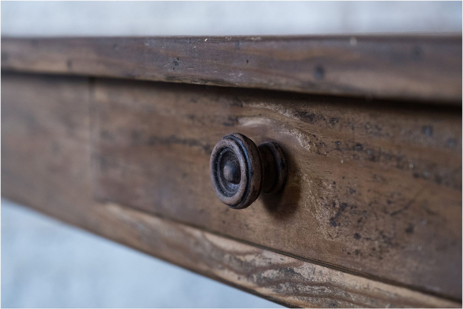 photo furniture 19th Century French Oak & Pine Refectory Dining Table For 6 To 8 With 2 Drawers (939)