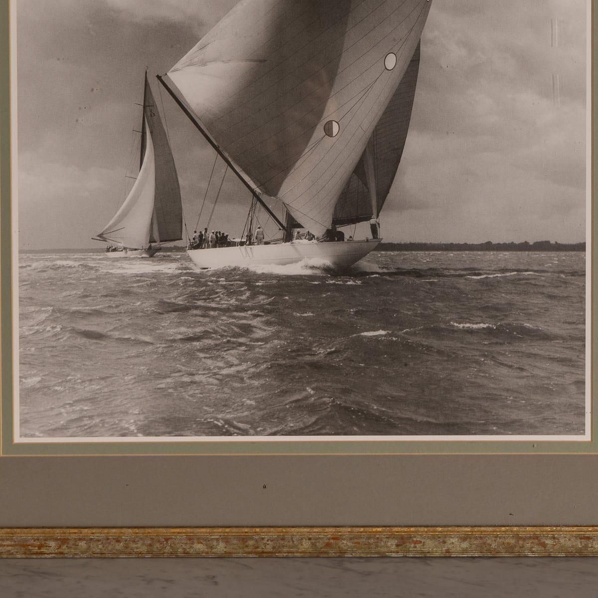 20th Century Framed Beken Of Cowes Print Of The Racing Yacht 'Velsheda' C.1934 photo vinterior