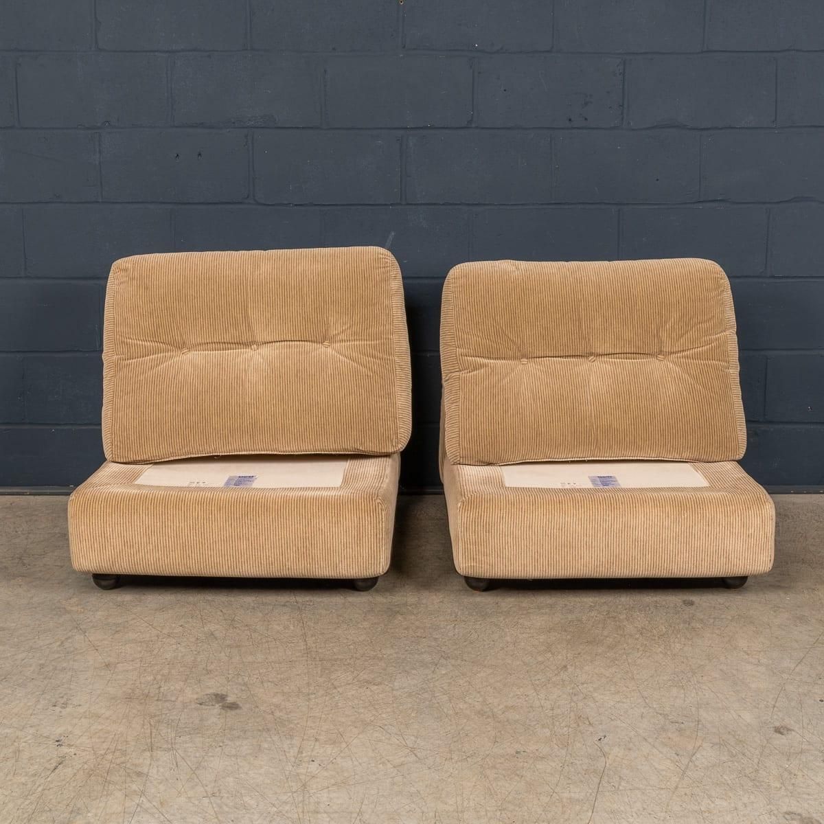 photo vinterior An Italian "Amanta" 4 Piece Modular Sofa By Mario Bellini For B&B Italia C.1980