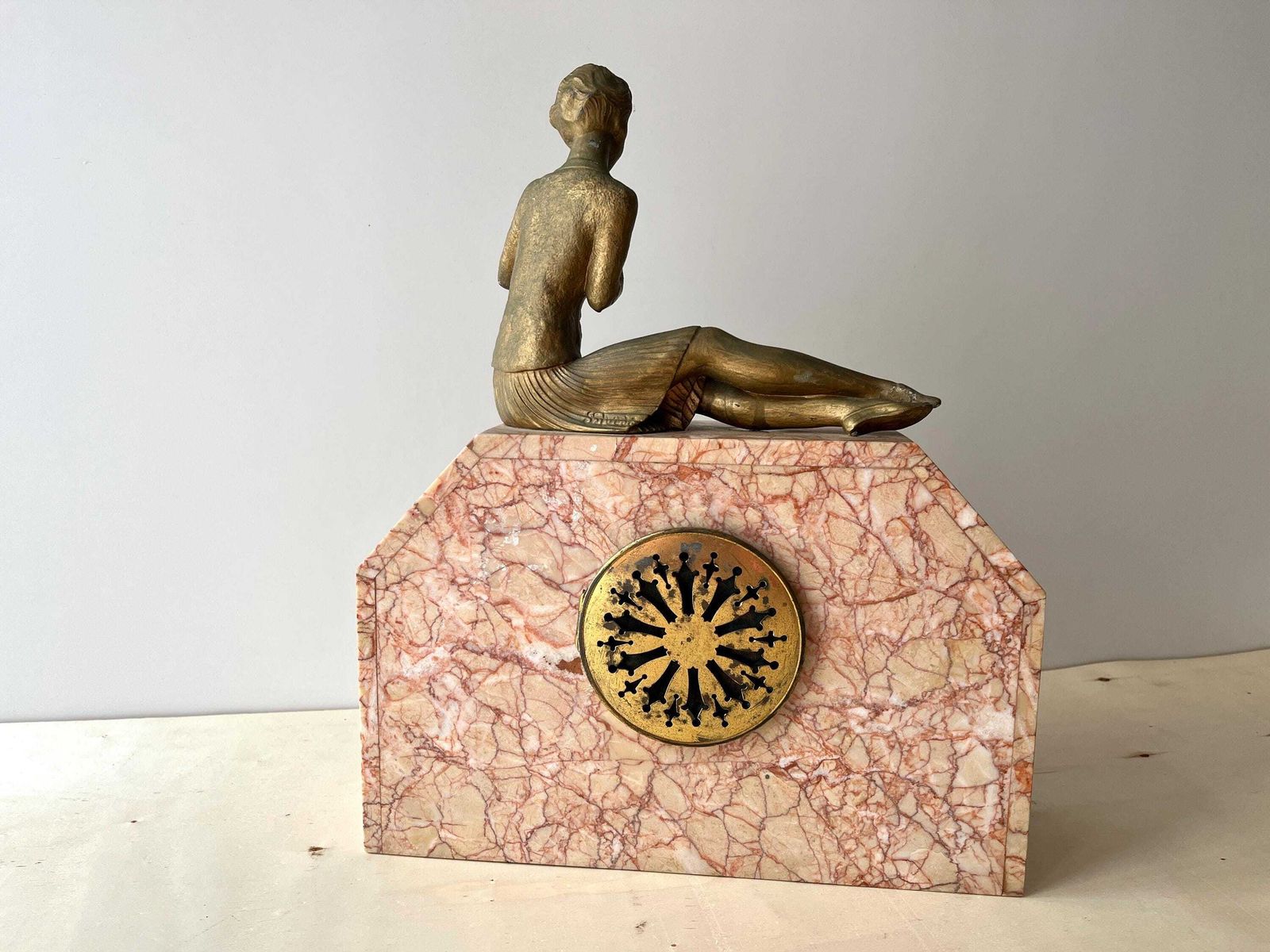 Antique Art Deco French Fireplace Clock 1930s, Marbre And Spelter Clock "The Woman And The Dove" photo vinterior