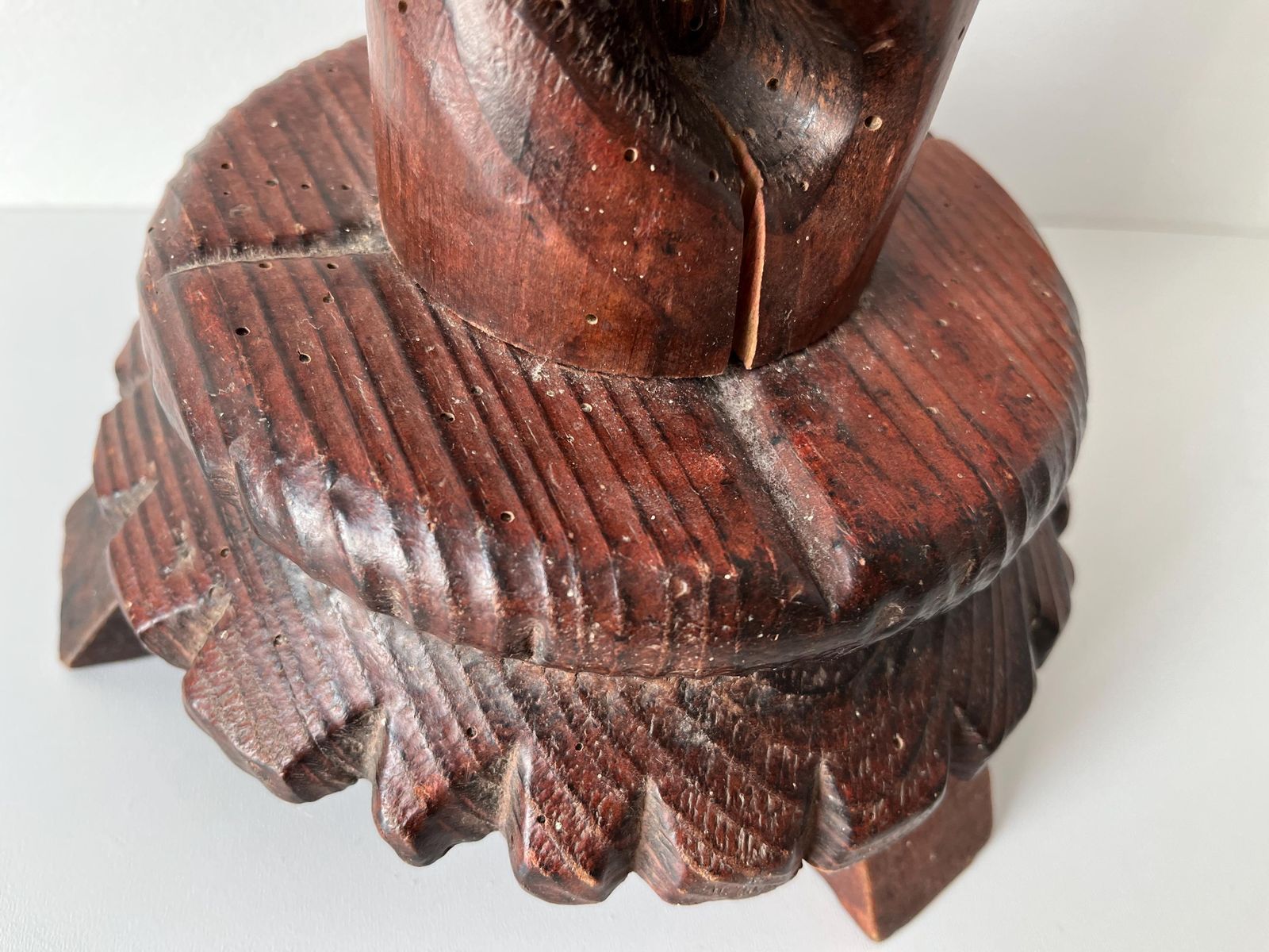 1950s French Rural Turned Wood Ashtray, Vintage Rustic Pedestal Ashtray photo vinterior