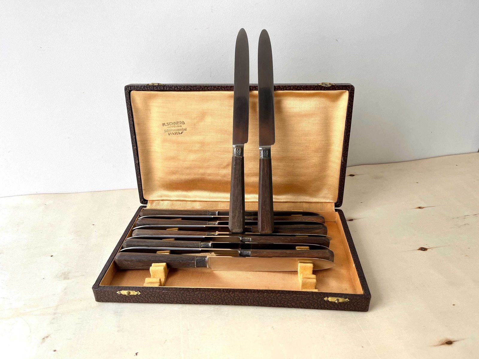 Antique Set Of 11 Art Deco Wooden Knives, Vintage French Parisian Table Cutlery