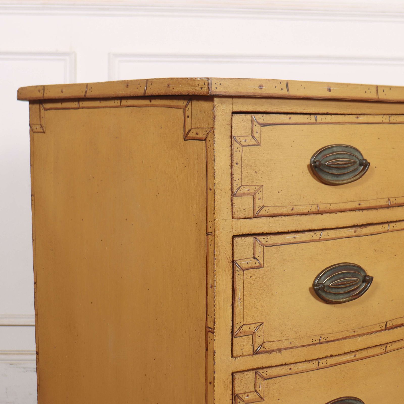 Georgian Bowfront Chest Of Drawers photo vintage