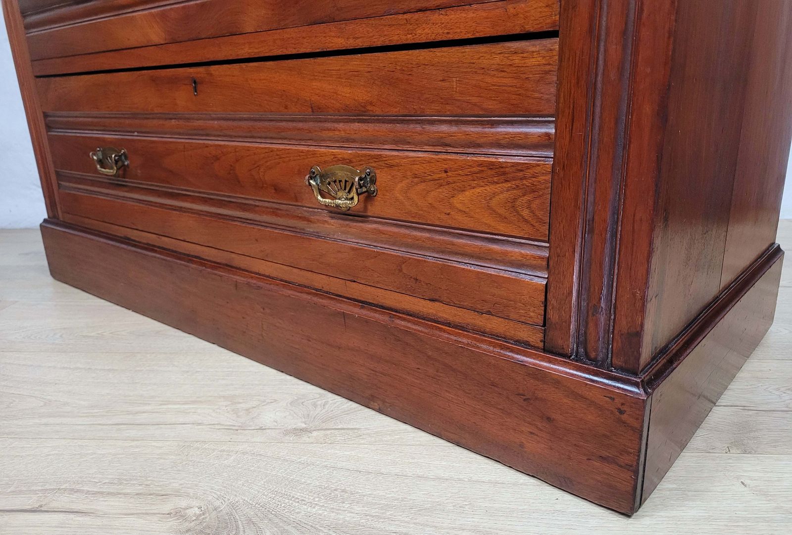 photo furniture Edwardian Chest Of Drawers Walnut 2 Over 3 1910s Drop