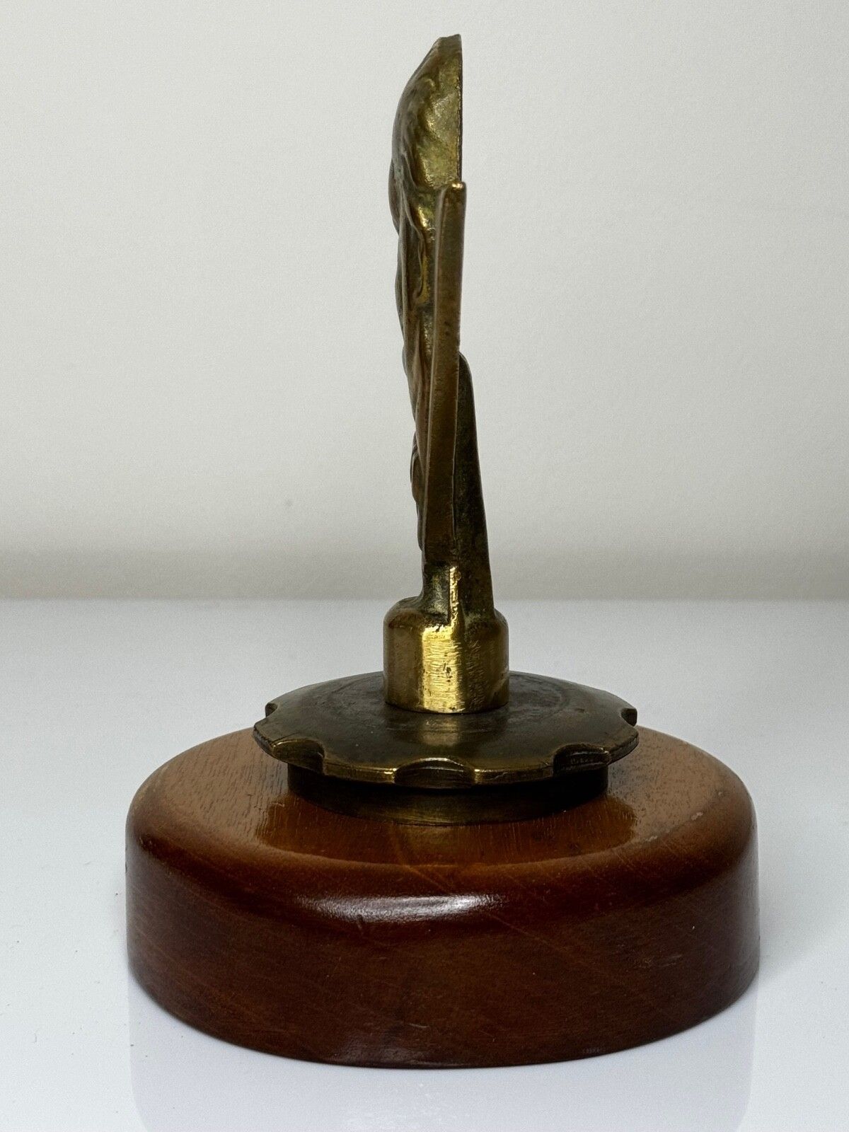 3000.0 Historic Ww2 Small Winston Churchill V For Victory Bronze Car Mascot Sculpture photo