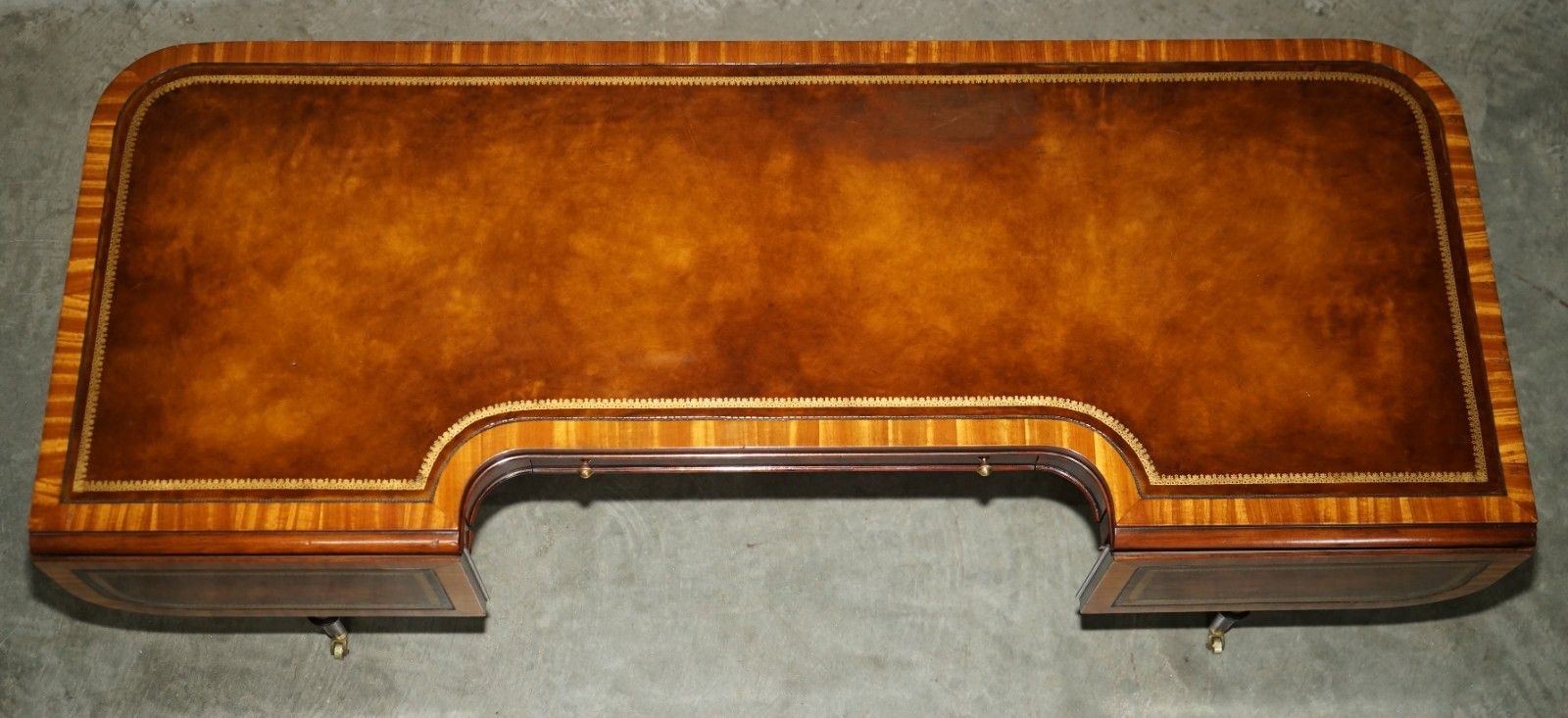 Stunning Heirloom Weiman Brown Leather Flamed Mahogany Extending Coffee Table photo buy